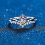 18K 925 Sterling Silver V Type Round Brilliant Moissanite Engagement Ring
