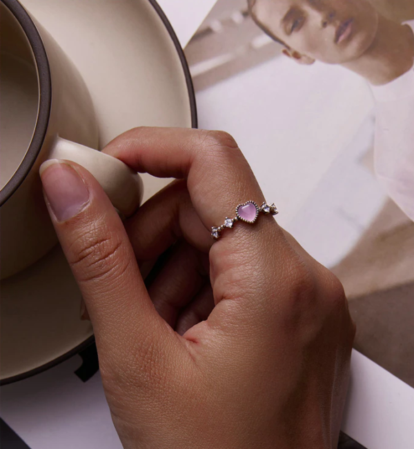 Vintage 925 Sterling Silver Delicate Pink Heart Zirconia Ring - Image 3