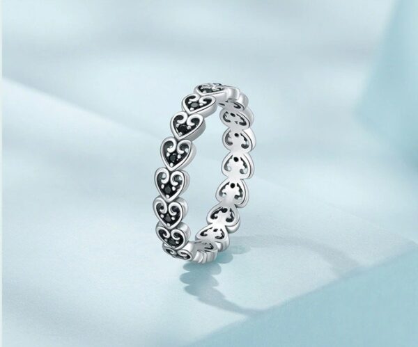 Elegant 925 Sterling Silver 4mm Vintage Hearts Hollow Ring