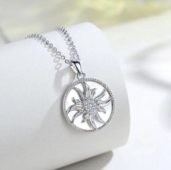 Exquisite 925 Sterling Silver Mother of Pearl Crystal Sunflower Pendant Necklace - Image 3