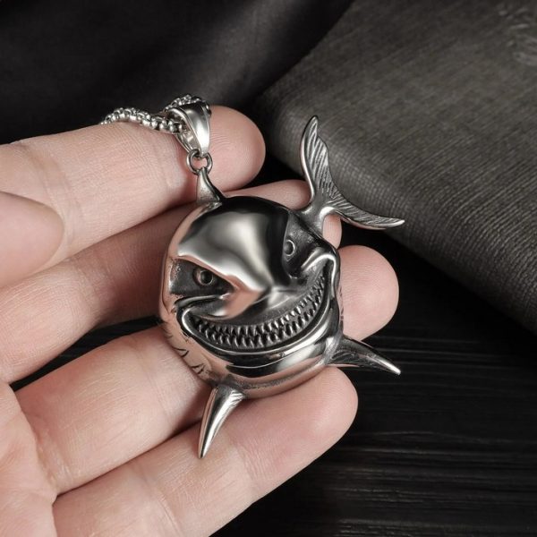 Men’s Retro Personality Fierce Shark Pendant Necklace - Image 2