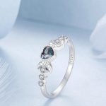 Exquisite 18K 925 Sterling Silver Mystic Moon Heart Retro Charm Ring