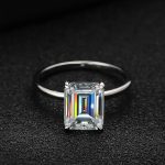 Authentic 18K 925 Sterling Sliver 4CT Exquisite Emerald Cut Moissanite Ring
