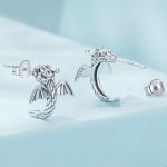 Exquisite 925 Sterling Silver Retro Flying Dragon Stud Earrings