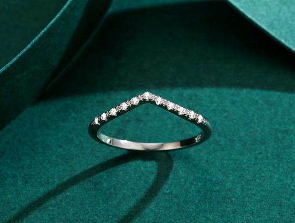 Genuine 925 Sterling Silver V-Style Zirconia Wave Ring