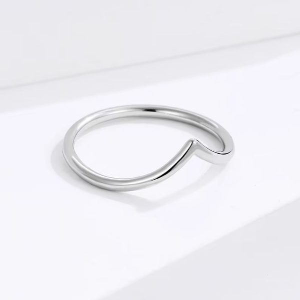 Elegant 925 Sterling Silver V-Style Smooth Wave Ring - Image 6