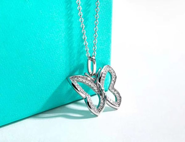 Exquisite 18K 925 Sterling Silver Hollow Moissanite Butterfly Pendant Necklace - Image 5