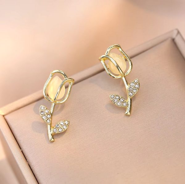 Elegant Stainless Steel Tulip Flower Pendant Necklace & Stud Earrings - Image 5