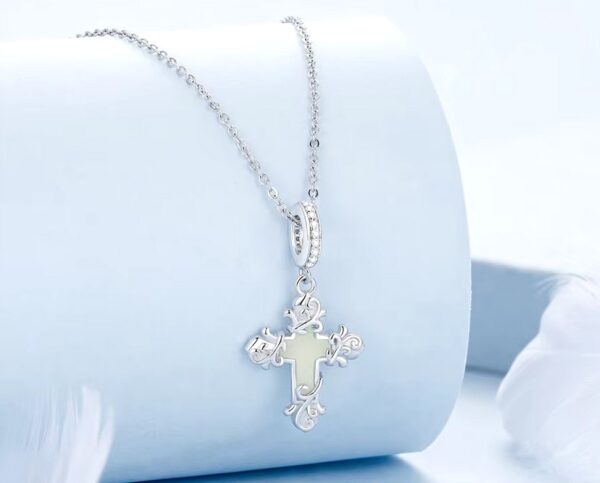 Exquisite Platinum 925 Sterling Silver Glow In The Dark Cross Charm Pendant