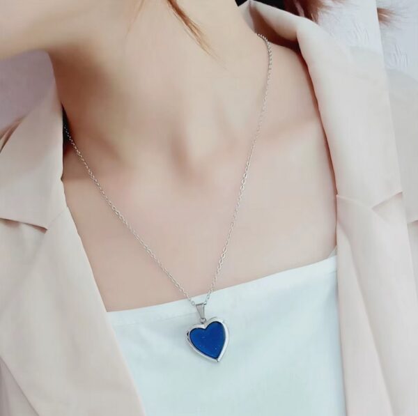 Elegant Color Changing Temperature Mood Heart Photo Locket Pendant Necklace - Image 5