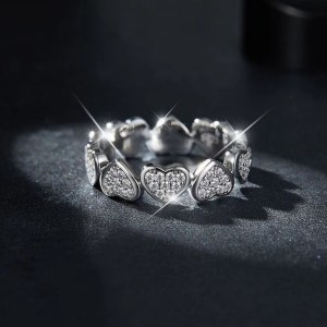 18K 925 Sterling Silver Dazzling Hearts Moissanite Gemstones Ring (Size 5-9.5)