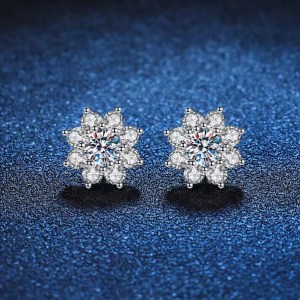 Exquisite 925 Sterling Silver 0.5CT Round Cut Moissanite Sunflower Stud Earrings