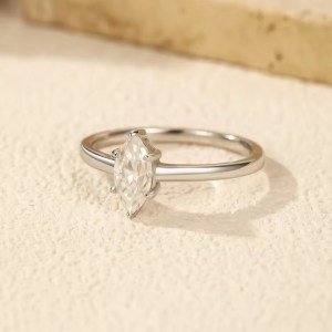 Elegant 925 Sterling Silver 0.5CT Marquise Cut Moissanite Gemstone Ring (5-9)