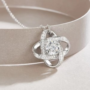 Luxury 18K 925 Sterling Silver 1CT Twisted Knot Moissanite Pendant Necklace
