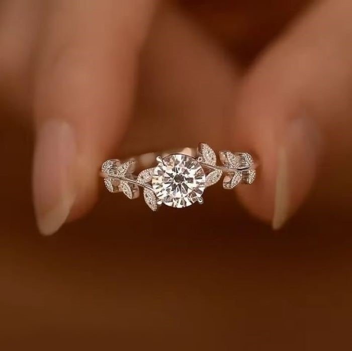 Elegant 18K 925 Sterling Silver 1CT Round Cut Moissanite Leaf Ring (Size 5-9)