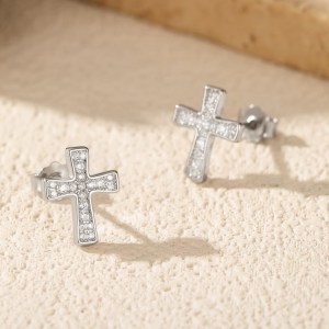 Delicate 925 Sterling Silver Dazzling Moissanite Cross Personality Stud Earrings