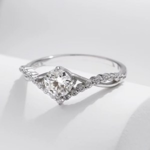 Genuine 925 Sterling Silver 0.5CT Moissanite V-Style Exquisite Crown Ring (5-9)
