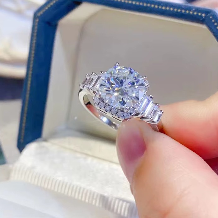 Luxury 18K 925 Sterling Silver 3CT Round Cut Moissanite Dazzling Ring (Size 5-9)