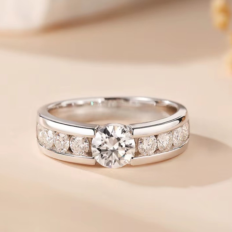 Unisex 18K 925 Sterling Sliver 1.8CT Full Moissanite Luxury Ring (Size 7-11)