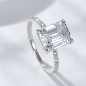 Luxury 925 Sterling Sliver 4CT Emerald Cut Full Moissanite Ring (Size 5-9)