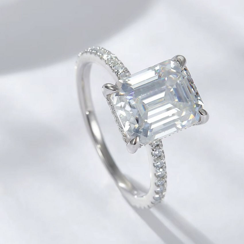 Luxury 925 Sterling Sliver 4CT Emerald Cut Full Moissanite Ring (Size 5-9)