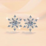 Delicate 925 Sterling Silver 1CT Moissanite Snowflake Stud Earrings