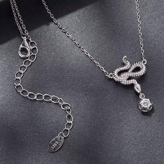 18K 925 Sterling Silver 0.5CT Moissanite Infinity Serpent Pendant Choker (17″) - Image 4