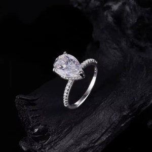 Luxury 18K 925 Sterling Silver 4CT Pear Cut Moissanite Sparkling Ring (Size 5-9)