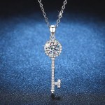 Exquisite 18K 925 Sterling Silver 1CT Moissanite Key Pendant Necklace
