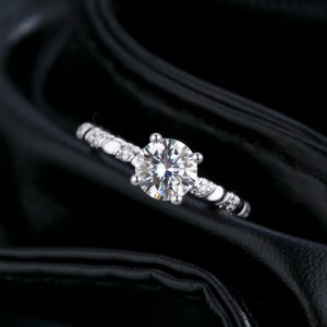 Elegant 925 Sterling Silver 1CT Moissanite Sparkling Twist Luxury Ring (Size 5-9)