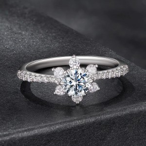 18K 925 Sterling Silver 0.5CT Round Cut Moissanite Snowflower Ring (Size 6-8)