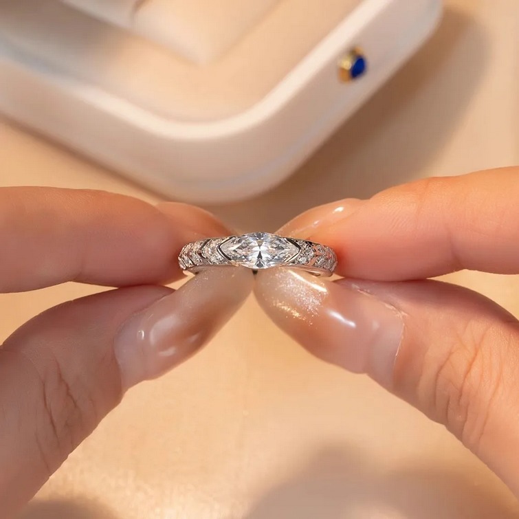 Exquisite 925 Sterling Silver 1CT Marquise Cut Moissanite Designer Ring (5-9) - Image 2