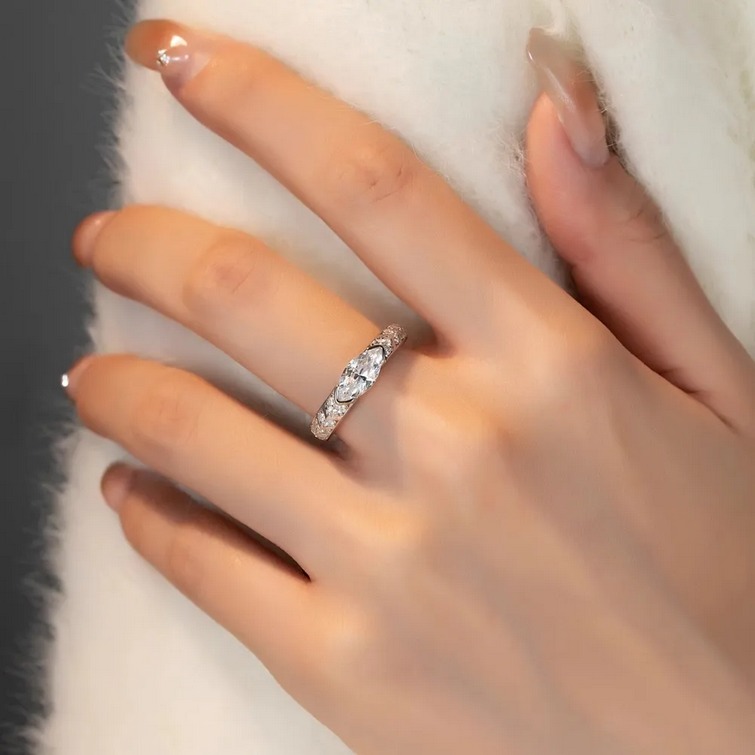 Exquisite 925 Sterling Silver 1CT Marquise Cut Moissanite Designer Ring (5-9) - Image 3