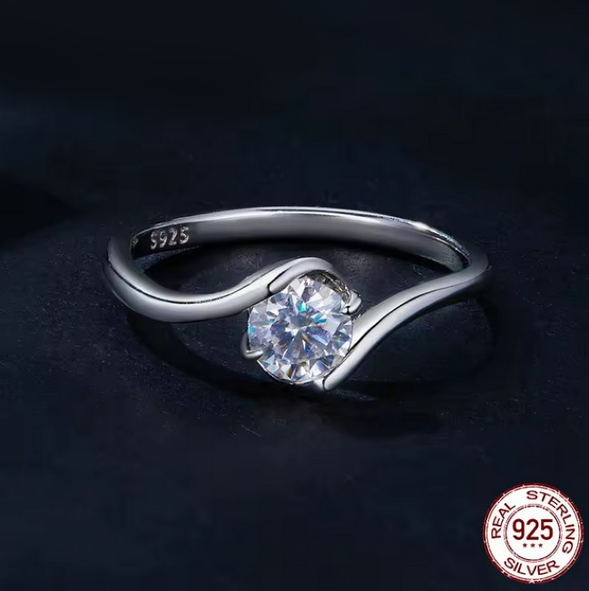 Platinum 925 Sterling Silver 0.5CT Round Cut Moissanite Twisted Love Ring (6-8)