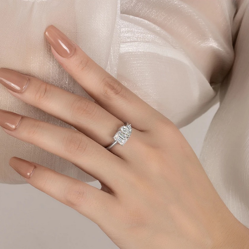 Exquisite 18K 925 Sterling Silver 2CT Full Moissanite 2-Stone Design Ring (5-9) - Image 3