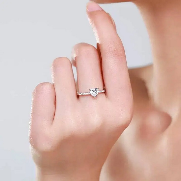 Lover’s 18K 925 Sterling Silver 2CT Heart Cut Exquisite Moissanite Ring (5-9) - Image 5