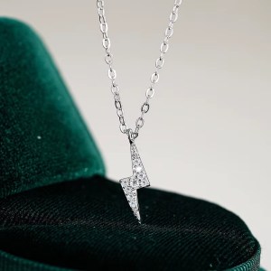 Delicate 18K 925 Sterling Silver Moissanite Lightning Bolt Pendant Choker – 17″