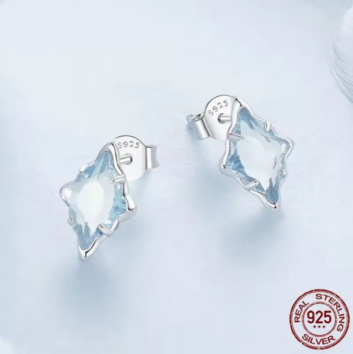Exquisite 18K 925 Sterling Silver Transparent Blue Starburst Stud Earrings