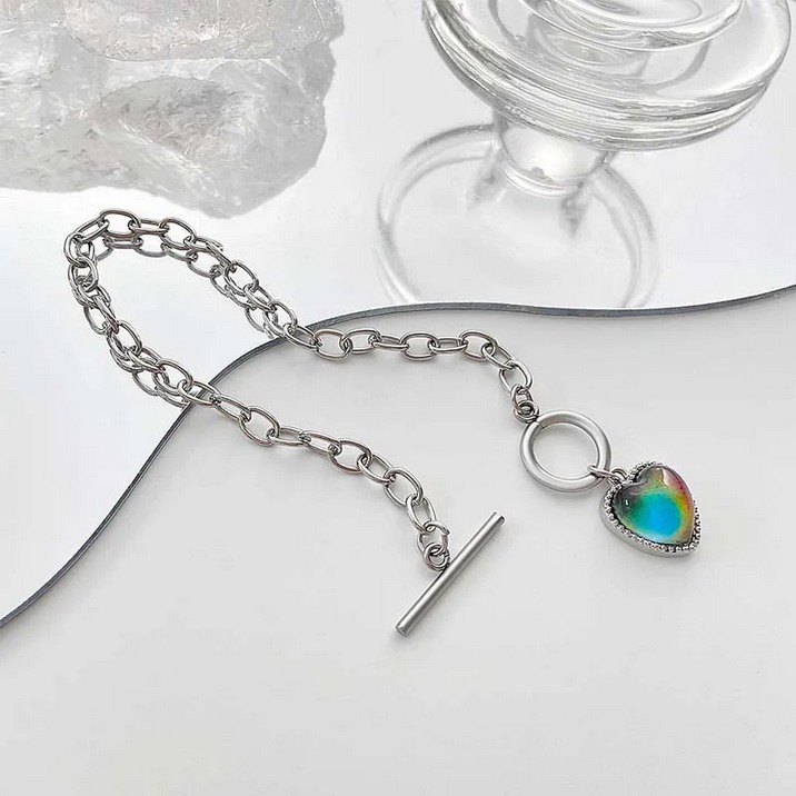 Elegant Color Changing Temperature Mood Heart Pendant Bracelet – 7″ - Image 5