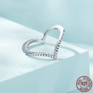 Exquisite 14K 925 Sterling Silver V-Style Heart Engraved Zirconia Ring (Size 6-9)