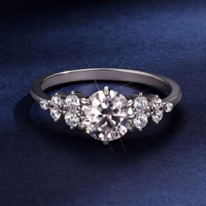 Exquisite 18K 925 Sterling Silver 1CT Leaf Design Moissanite Ring (Size 6-7.75)