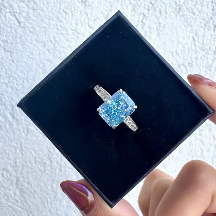 Exquisite 925 Sterling Silver 3CT Crushed Ice Cut Blue Zirconia Luxury Ring - Image 4