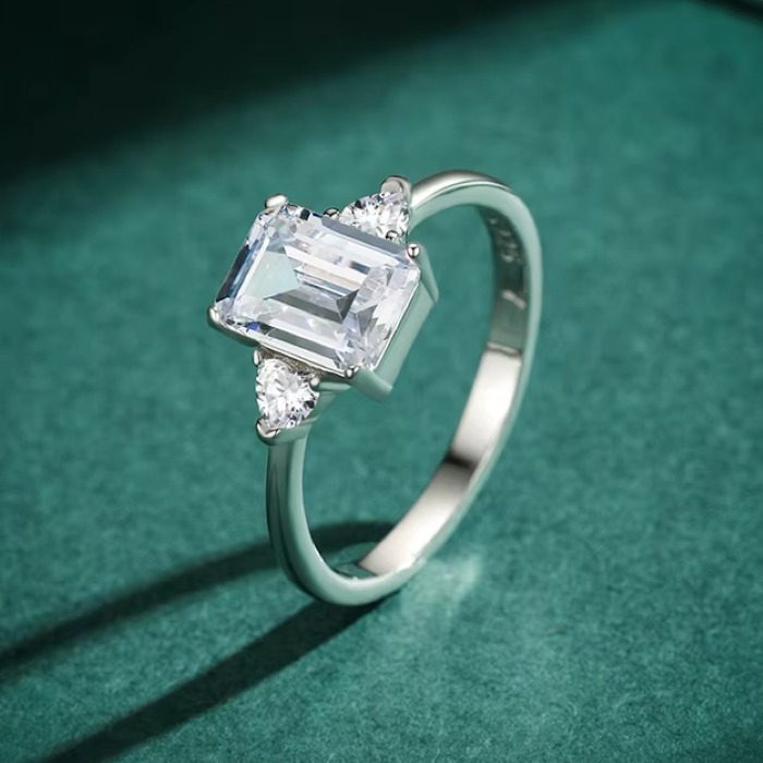 Luxury 925 Sterling Silver 2CT Emerald Cut A+ Dazzling Zirconia Ring (Size 5-9)