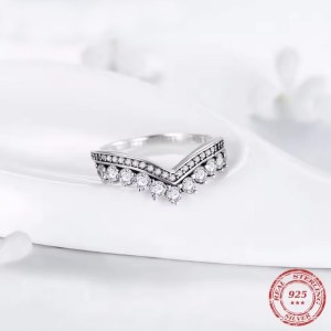 Luxury 925 Sterling Silver Dazzling A5 Zirconia V-Style Crown Ring (Size 5-9)