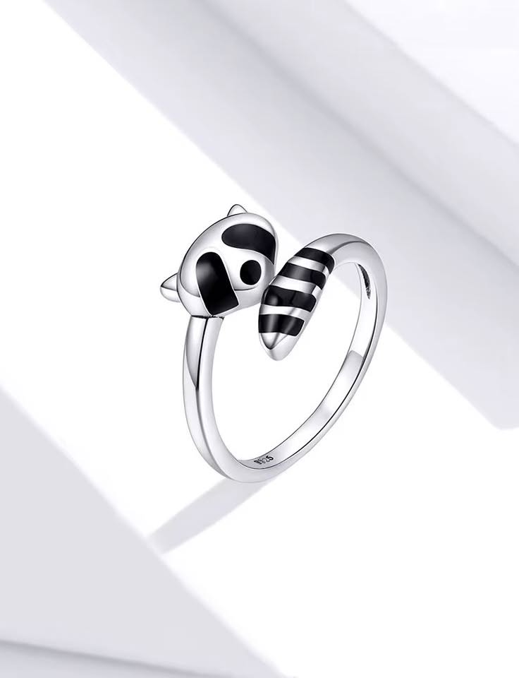 Classic 925 Sterling Silver Black Enamel Sly Raccoon Adjustable Ring - Image 3
