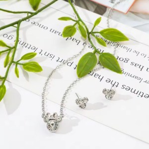 Exquisite Silver Plated Minnie Mouse Rhinestone Necklace/Earring Set
