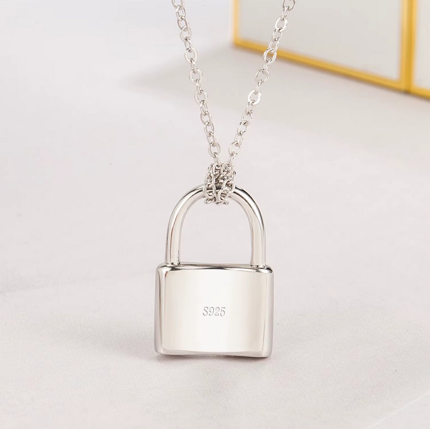 Elegant 925 Sterling Silver Lover’s Classic Padlock Pendant Choker - Image 2