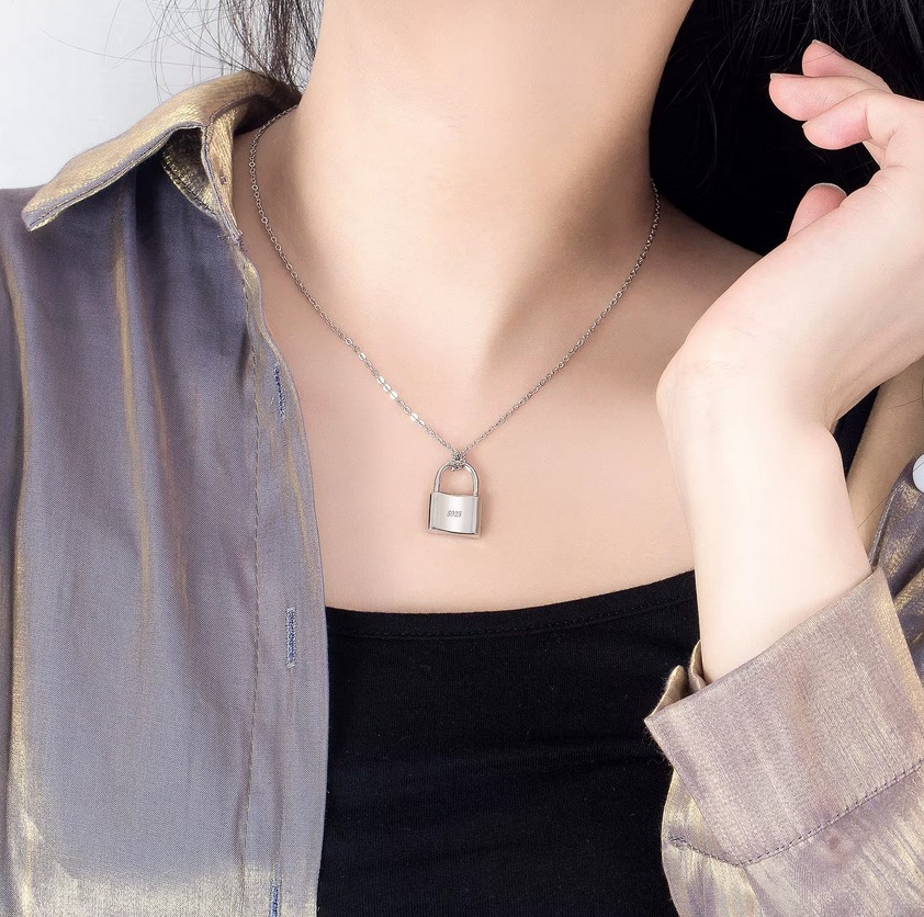 Elegant 925 Sterling Silver Lover’s Classic Padlock Pendant Choker - Image 3