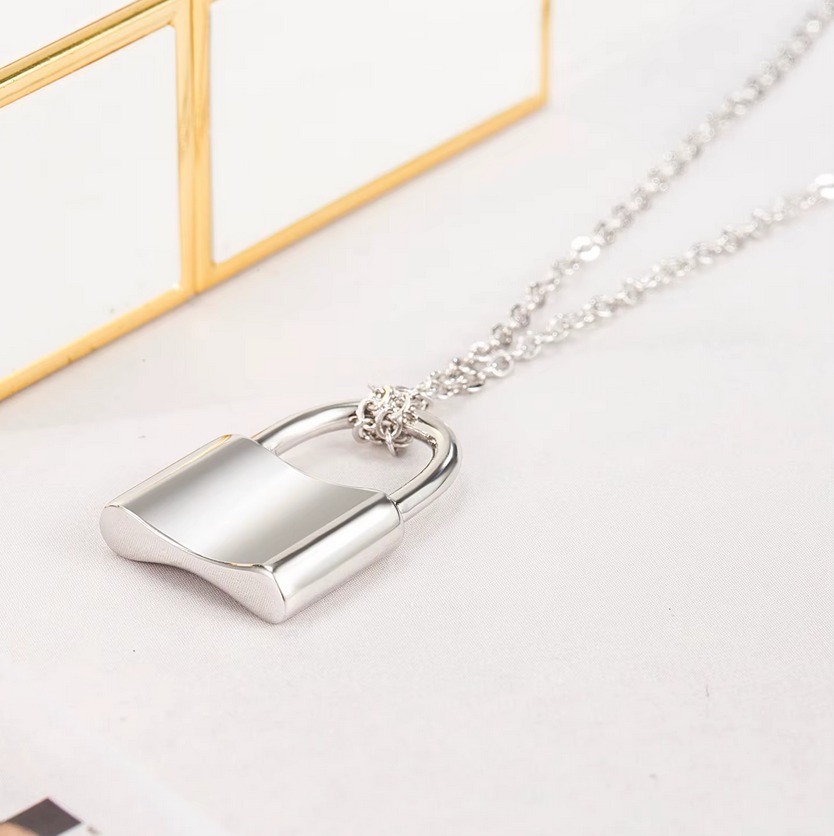 Elegant 925 Sterling Silver Lover’s Classic Padlock Pendant Choker - Image 5