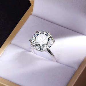 Luxury 18K 925 Sterling Silver 10CT Round Cut Moissanite Solitaire Ring (Size 8-10)